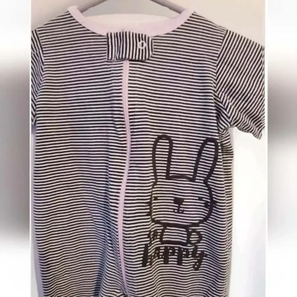 Gerber Baby Girls Bunny Sleep Size 0-3 Months Pink/Black/Grey EUC